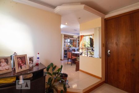 Hall de apartamento para alugar com 2 quartos, 68m² em Petrópolis, Porto Alegre