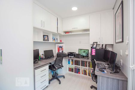 Escritório de casa para alugar com 4 quartos, 362m² em Protásio Alves, Porto Alegre