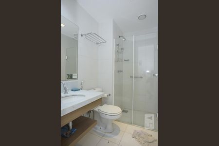Banheiro de kitnet/studio para alugar com 1 quarto, 25m² em Jacarepaguá, Rio de Janeiro