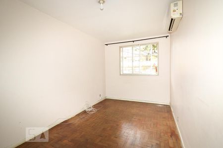 Sala de apartamento à venda com 3 quartos, 110m² em Rubem Berta, Porto Alegre