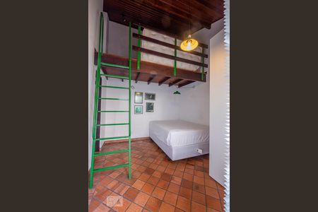 Suíte 01 de casa para alugar com 5 quartos, 212m² em Jardim Paulista, São Paulo