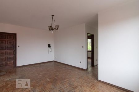 Sala de casa à venda com 2 quartos, 510m² em Jardim São Pedro, Porto Alegre