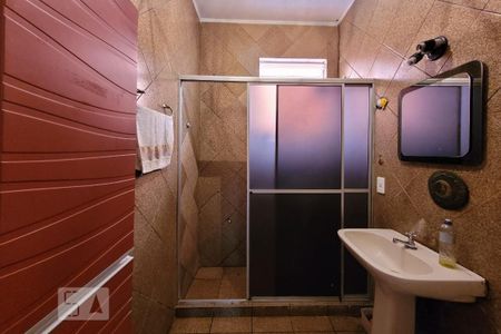 Banheiro de casa à venda com 3 quartos, 197m² em Teresópolis, Porto Alegre