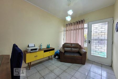 Sala de casa à venda com 3 quartos, 197m² em Teresópolis, Porto Alegre