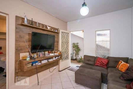 Sala de casa à venda com 8 quartos, 245m² em Horto Florestal, Belo Horizonte