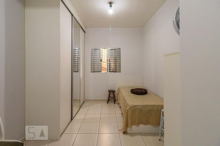 Quarto 2 de casa para alugar com 4 quartos, 412m² em Jardim Tupanci, Barueri
