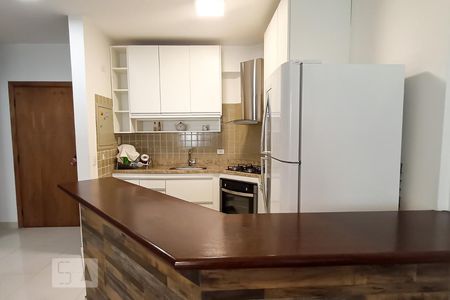 Cozinha de apartamento para alugar com 1 quarto, 56m² em Alphaville Industrial, Barueri