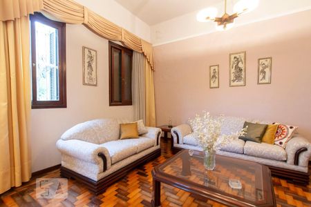Sala de Estar de casa para alugar com 3 quartos, 378m² em Santo Antônio, Porto Alegre