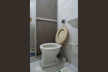 Banheiro de apartamento para alugar com 1 quarto, 30m² em Cidade Baixa, Porto Alegre