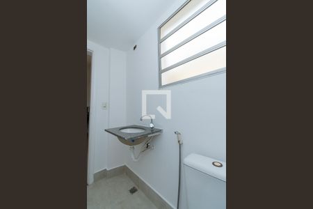 Lavabo de apartamento para alugar com 2 quartos, 100m² em Vila João Jorge, Campinas