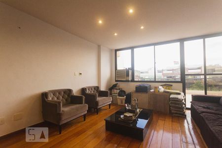 Sala de apartamento para alugar com 4 quartos, 203m² em Barra da Tijuca, Rio de Janeiro