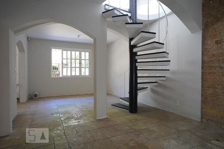 Sala de casa à venda com 6 quartos, 500m² em Três Figueiras, Porto Alegre