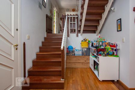 Sala de casa para alugar com 3 quartos, 138m² em Paraíso do Morumbi, São Paulo