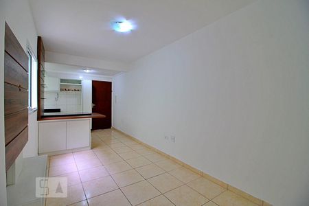Sala de apartamento para alugar com 2 quartos, 51m² em Santa Teresinha, Santo André