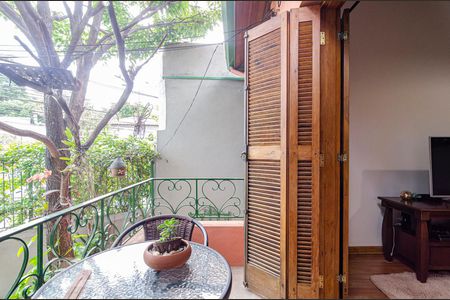 Varanda de casa para alugar com 3 quartos, 130m² em Jardim das Bandeiras, São Paulo