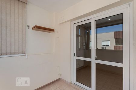 Varanda de apartamento para alugar com 3 quartos, 82m² em Jardim Itu Sabará, Porto Alegre