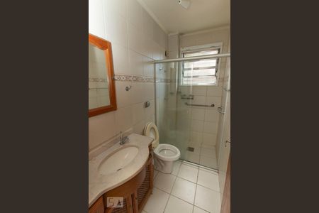 Banheiro de apartamento à venda com 1 quarto, 43m² em Centro Histórico, Porto Alegre