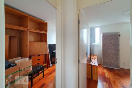 Entrada Quartos de apartamento para alugar com 2 quartos, 46m² em Liberdade, São Paulo