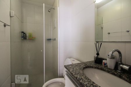 Banheiro  de apartamento para alugar com 2 quartos, 45m² em Belenzinho, São Paulo