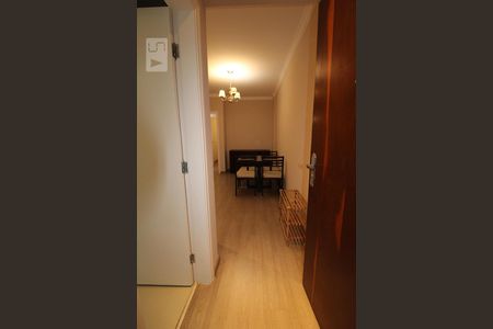 Hall de Entrada de apartamento para alugar com 2 quartos, 75m² em Cambuí, Campinas