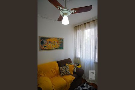 Sala de apartamento para alugar com 1 quarto, 40m² em Petrópolis, Porto Alegre