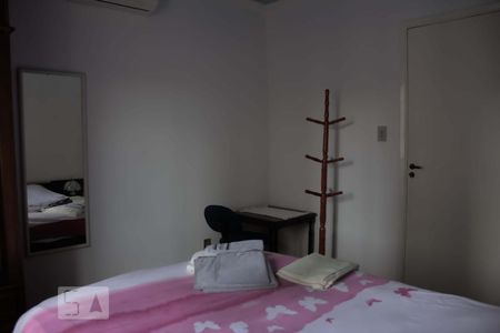 Quarto 1 de casa para alugar com 3 quartos, 120m² em Água Branca, São Paulo
