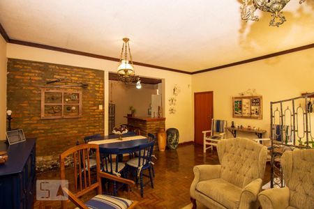 Sala de casa à venda com 3 quartos, 98m² em Cristal, Porto Alegre