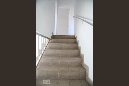 Escada de casa à venda com 3 quartos, 170m² em Nova Gerti, São Caetano do Sul