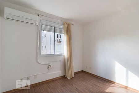 Quarto 1 suite de apartamento para alugar com 3 quartos, 62m² em Humaitá, Porto Alegre