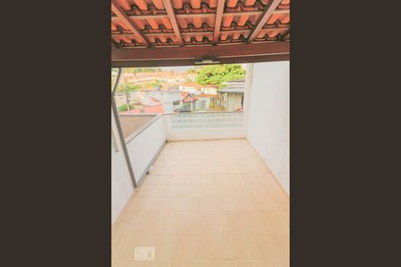 Sala Varanda de casa para alugar com 3 quartos, 137m² em Vila Dalva, São Paulo