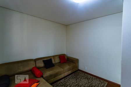 Casa para alugar com 5 quartos, 400m² em Sagrada Família, Belo Horizonte