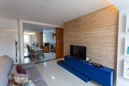 Sala de apartamento para alugar com 3 quartos, 78m² em Sion, Belo Horizonte