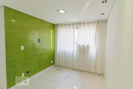 Sala de apartamento à venda com 2 quartos, 77m² em Jardim Dabril, São Paulo
