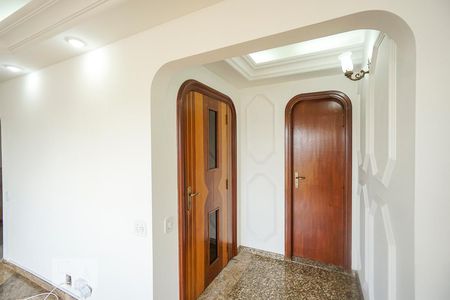 Hall de entrada da sala de casa de condomínio para alugar com 4 quartos, 520m² em Mooca, São Paulo