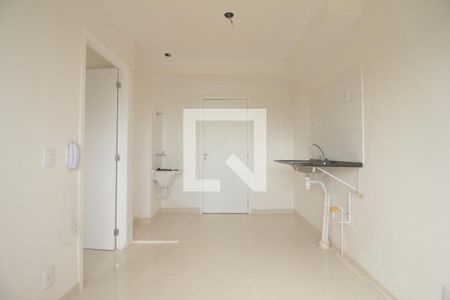 Sala e cozinha de apartamento para alugar com 1 quarto, 24m² em Fazenda Morumbi, São Paulo