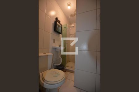 Banheiro de apartamento para alugar com 1 quarto, 20m² em Bento Ribeiro, Rio de Janeiro