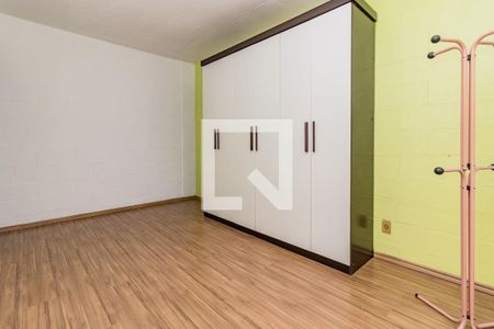 Dormitório de apartamento à venda com 1 quarto, 44m² em Partenon, Porto Alegre