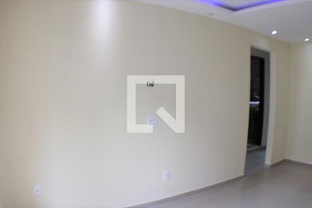 Sala de casa de condomínio para alugar com 2 quartos, 90m² em Tanque, Rio de Janeiro