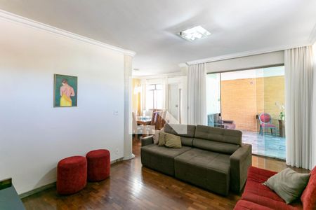 Sala de casa para alugar com 4 quartos, 360m² em Nova Cachoeirinha, Belo Horizonte
