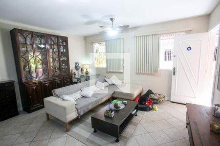 Sala de casa à venda com 3 quartos, 100m² em Pechincha, Rio de Janeiro