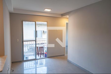 Sala de apartamento para alugar com 2 quartos, 52m² em Taquara, Rio de Janeiro