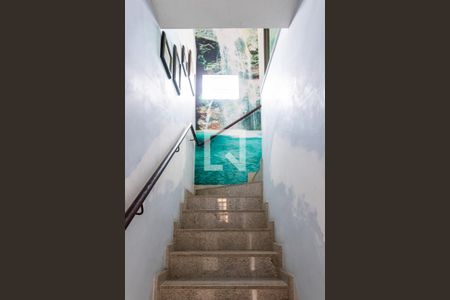 Escada de casa à venda com 4 quartos, 500m² em São Salvador, Belo Horizonte