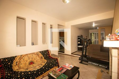 Sala de casa à venda com 3 quartos, 221m² em Jardim Itu, Porto Alegre