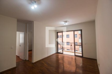Sala de TV de apartamento à venda com 3 quartos, 82m² em Alphaville Industrial, Barueri