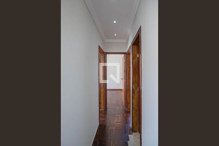 Corredor  de apartamento à venda com 3 quartos, 100m² em Sagrada Família, Belo Horizonte