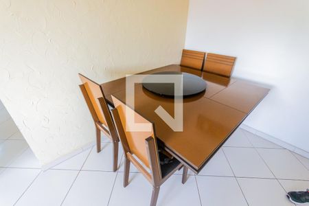 Mesa  de apartamento para alugar com 2 quartos, 50m² em Cidade São Jorge, Santo André
