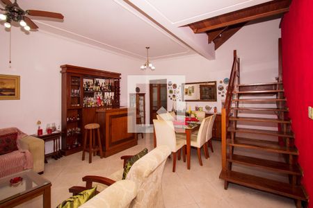 Sala de casa à venda com 3 quartos, 360m² em Menino Deus, Porto Alegre