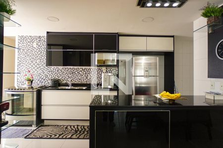 Sala/Cozinha de apartamento para alugar com 4 quartos, 157m² em Barra da Tijuca, Rio de Janeiro