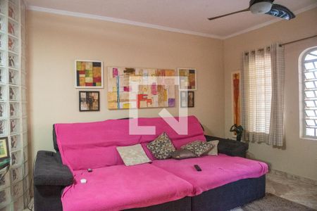 Sala de casa à venda com 4 quartos, 220m² em Jardim Aurelia, Campinas