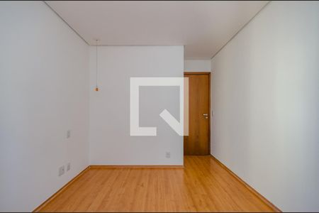 Quarto 1 de apartamento para alugar com 2 quartos, 60m² em Belvedere, Belo Horizonte